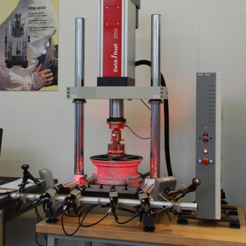 Máy kiểm tra độ bền Vành xe  máy và ô tô (Testing of Wheels, Rims, and Tires)