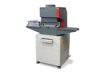 Thiết bị chuẩn bị mẫu cho kim loại